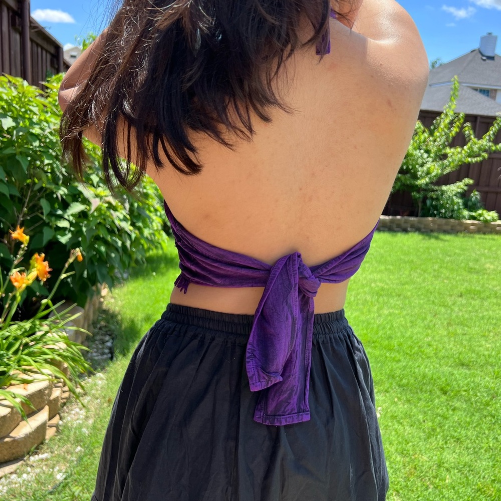 Open Back Halter Crop Top - Picture 5 of 12